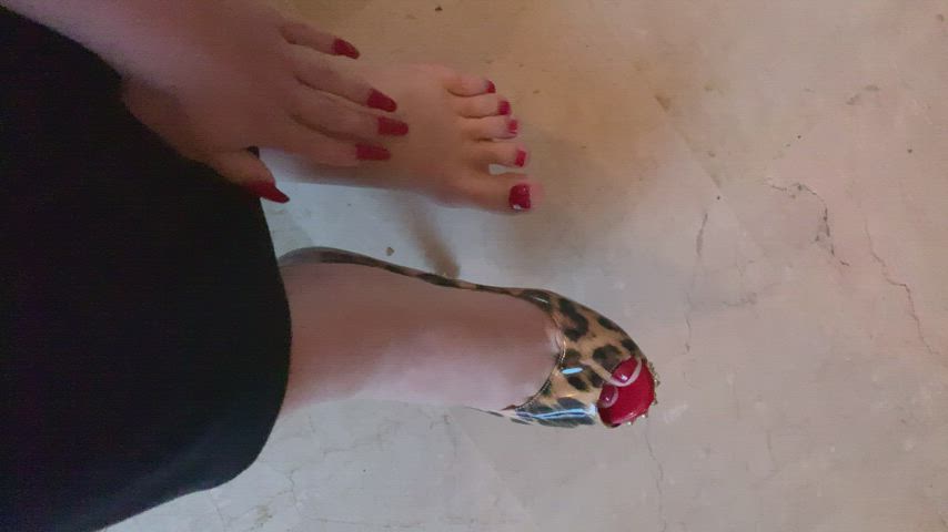 feet feet fetish nails gif