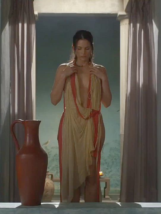 Katrina Law in 'Spartacus'