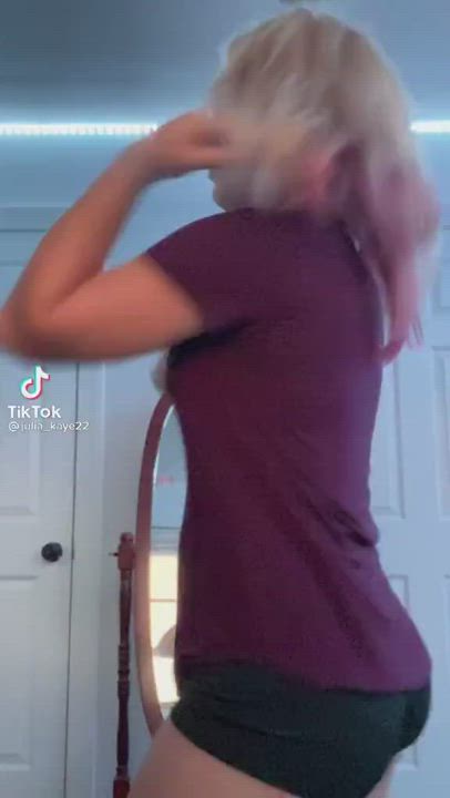 Thick Twerking White Girl gif