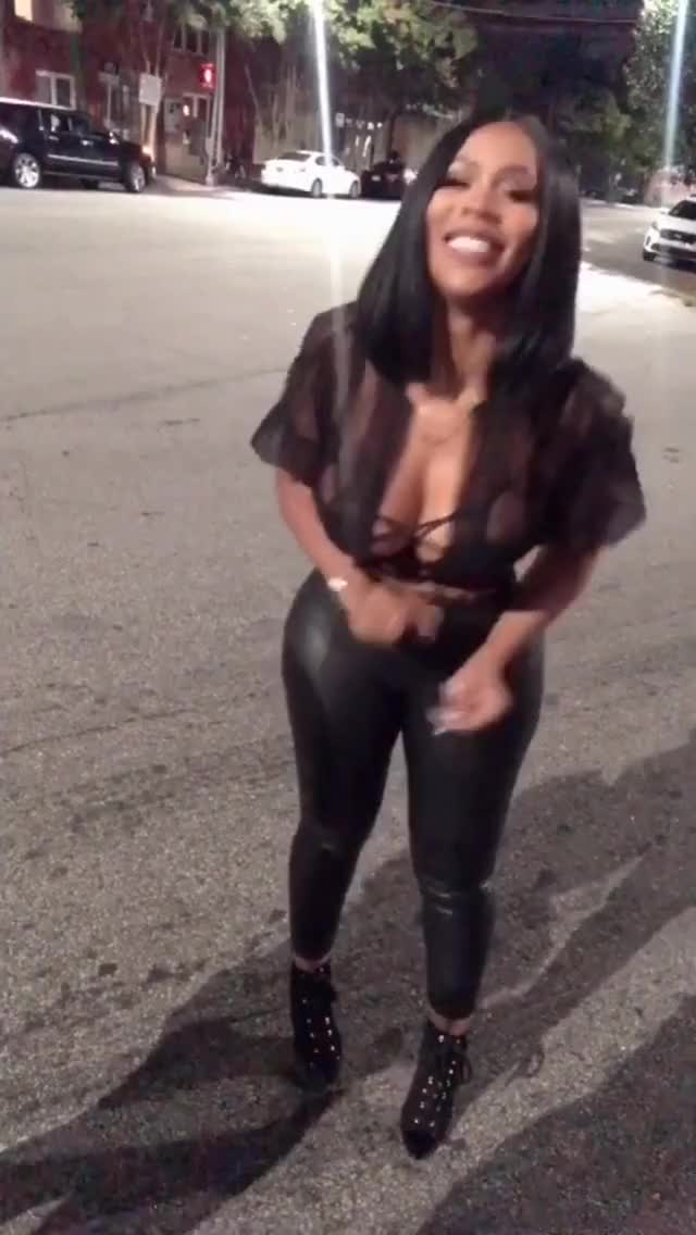 Curvy Dancing MILF Thick gif