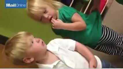 You poked my heart! Adorable boy's reaction during argument