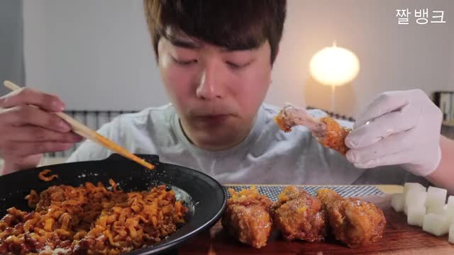 균_bbq허니버터갈릭스 치킨+정통 까르보불닭볶음면 리얼사운드