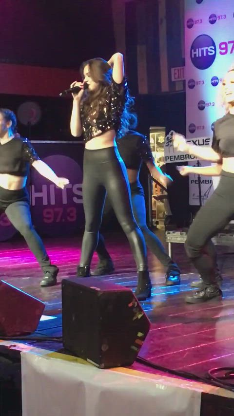 celebrity hailee steinfeld sexy gif