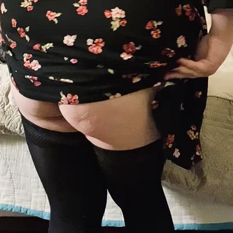 ass bbw dancing stockings tease thighs gif