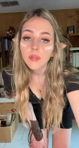 This elven girl needs to be fucked. ✨