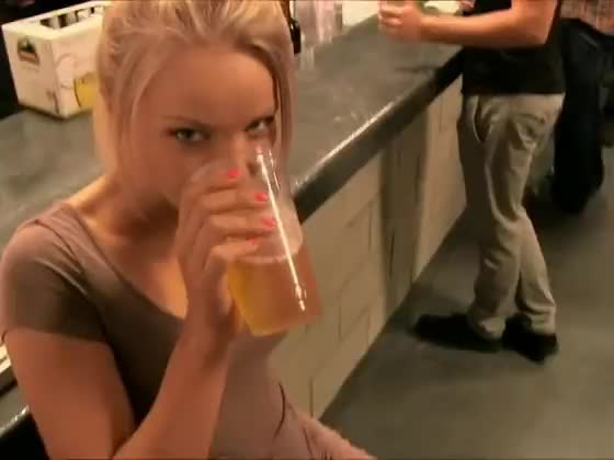 Hot chick in a bar shows everything