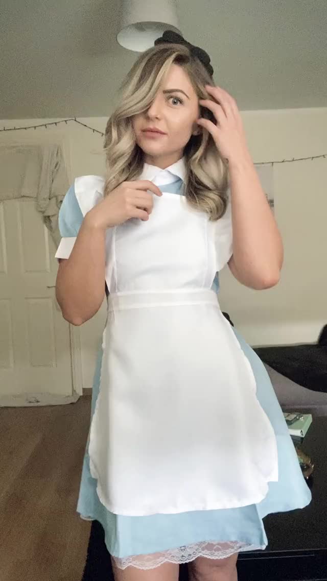 Would you like to cum in to Alice’s ACTUAL Wonderland? ?