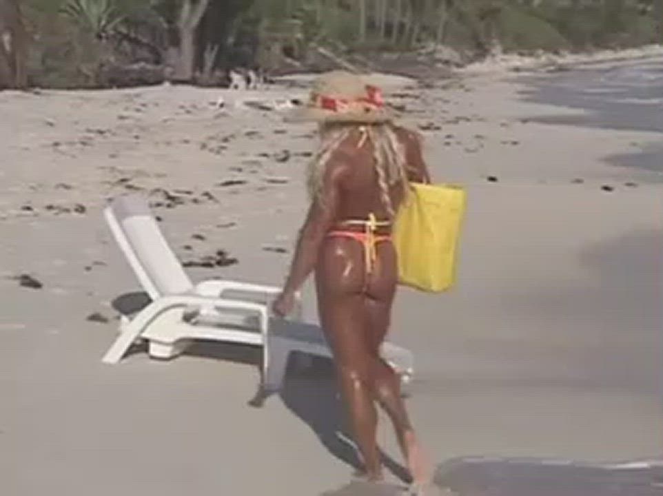 Blonde Muscular Milf gif