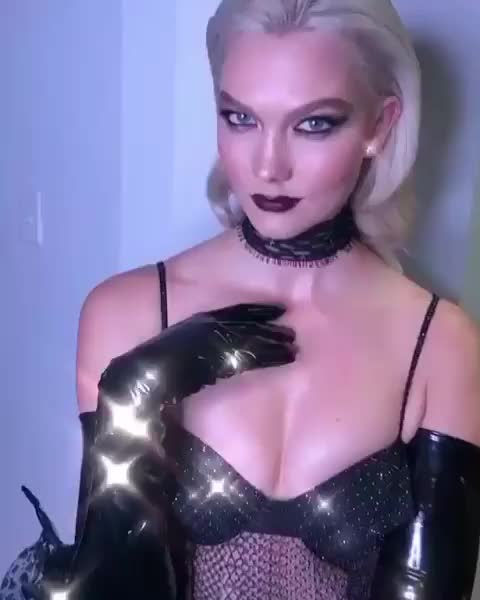 Karlie Kloss gif