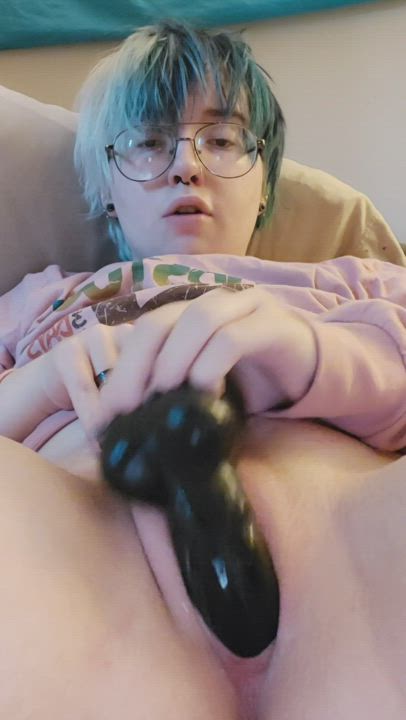 My pussy creams all over my dildo 😳 I'm so wet it feels so good!! [FtM]