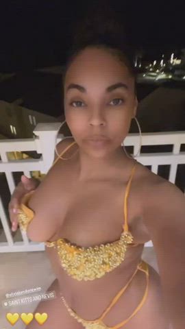 Bikini Celebrity Cleavage Ebony Natural Tits Swimsuit Thick Tits gif