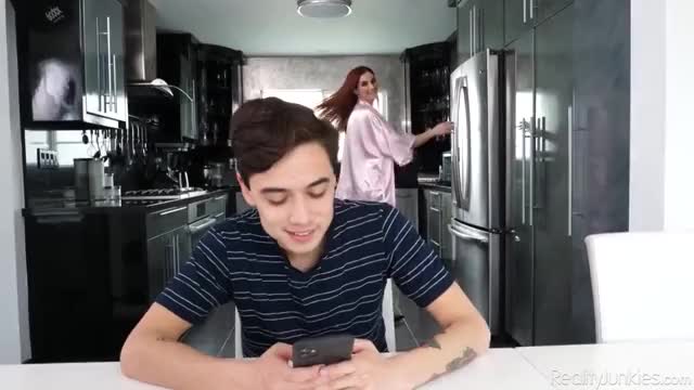 xxxnine.com - Reality Junkies - Stepson Caught Sneaking Dirty Pics of his Stepmom