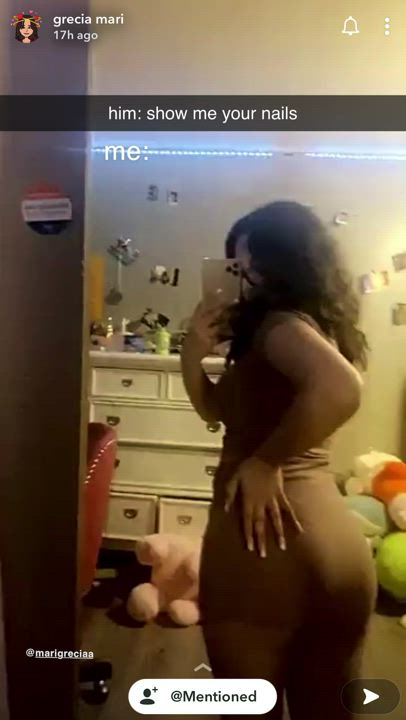 Her dump truck ass