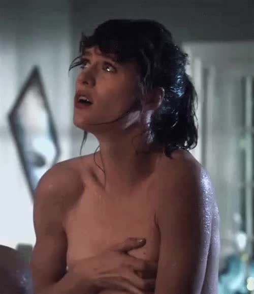 Mackenzie Davis Nude