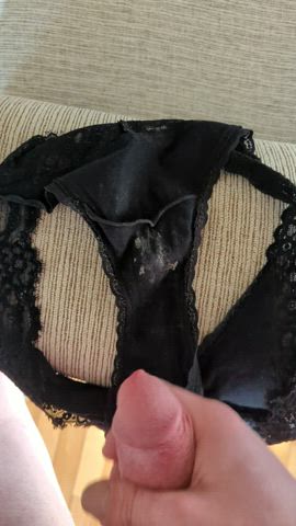 love cumming in my wife's panties