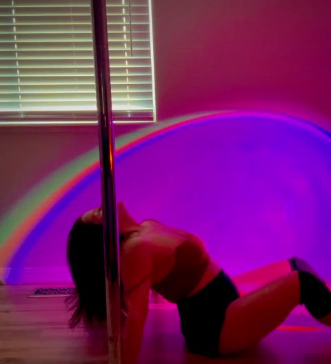 amateur babe boobs dance homemade lapdance milf natural tits pole dance solo amateur-girls