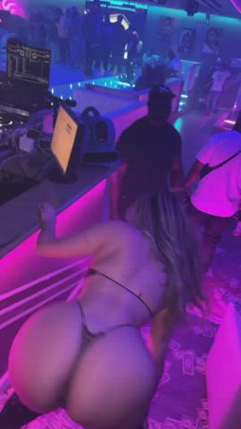 big ass blonde dancing dontslutshame fake ass latina stripping twerking worker gif