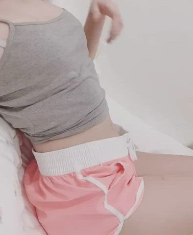 flashing nipples pussy shorts tits gif