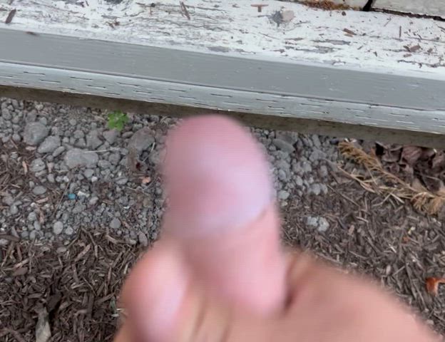 Quick Cumshot in My Garden 