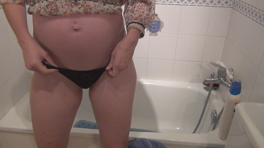 amateur ass bathtub milf pawg pregnant thick thong gif