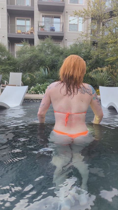 this booty looks best soaking wet