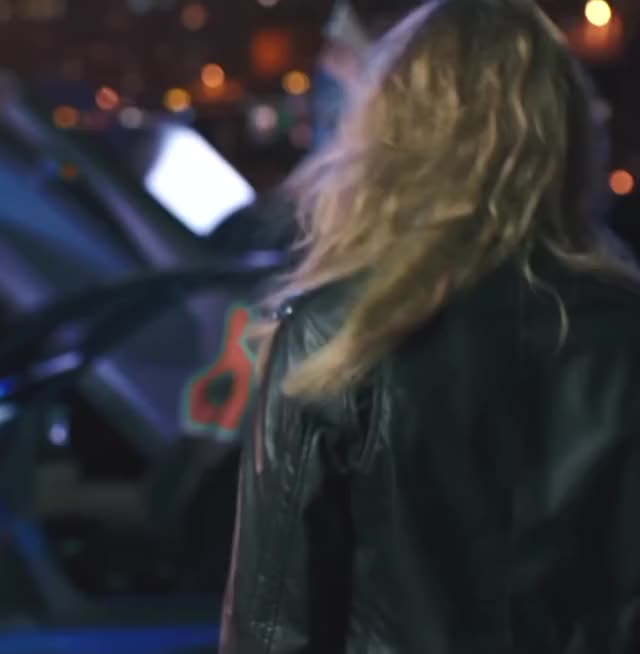 Margot Robbie -Nissan BladeGlider ad - 01