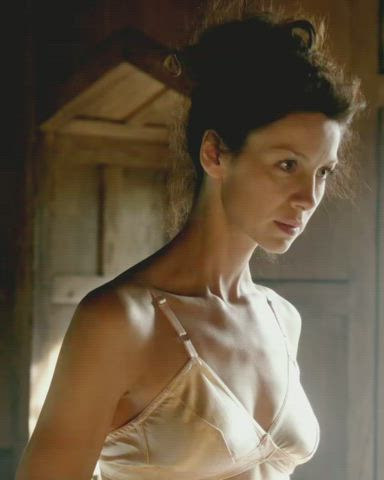 Caitriona Balfe in 'Outlander' S01E02 (2014)