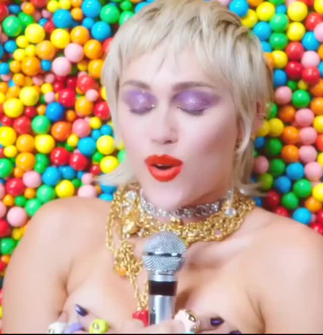 Miley cyrus