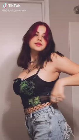 Thicc TikTok tongue