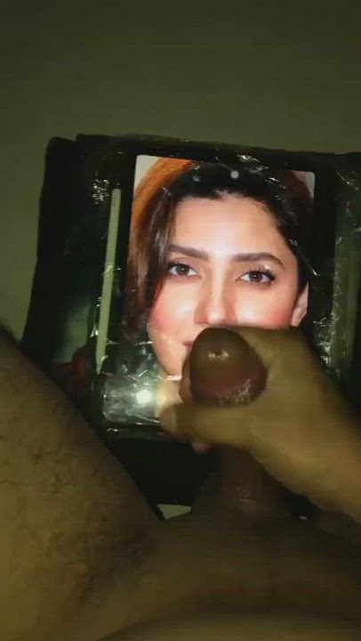 Mahira khan cumtributed