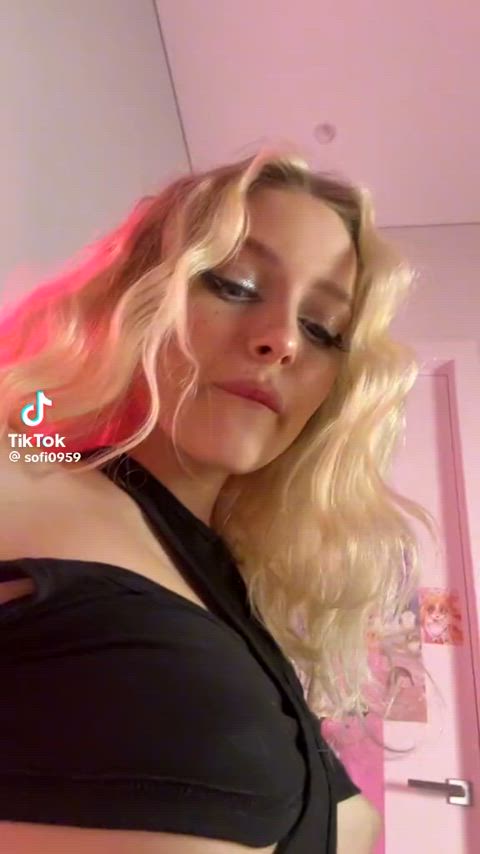 Sofi_pinnk - More tiktok flash vids on my TT likes (juanmomo45)