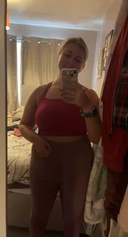 boobs gym titty drop amateur-girls selfie gif