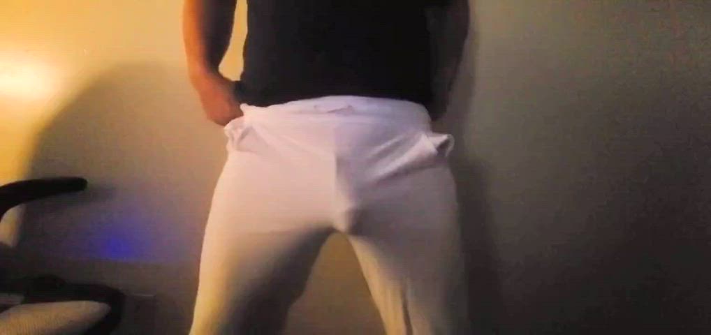 Poppin out the bulge!