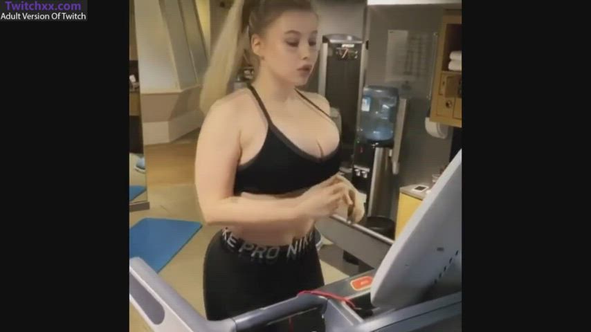 18 years old babe big tits busty huge tits natural tits pmv teen tiktok gif