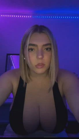 big tits blonde cleavage close up clothed college huge tits tit worship tits gif