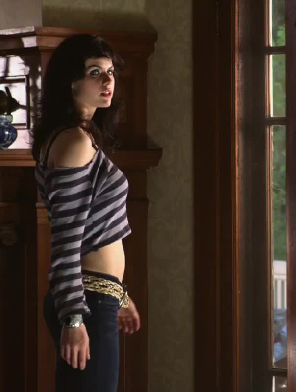 Alexandra Daddario - Texas Chainsaw d 0