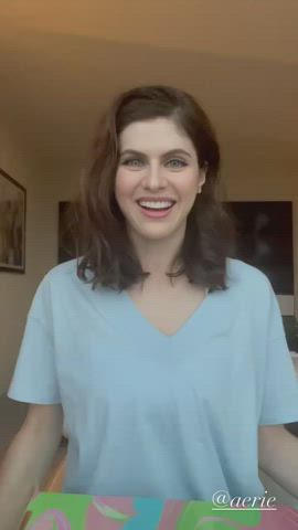 alexandra daddario big tits smile gif