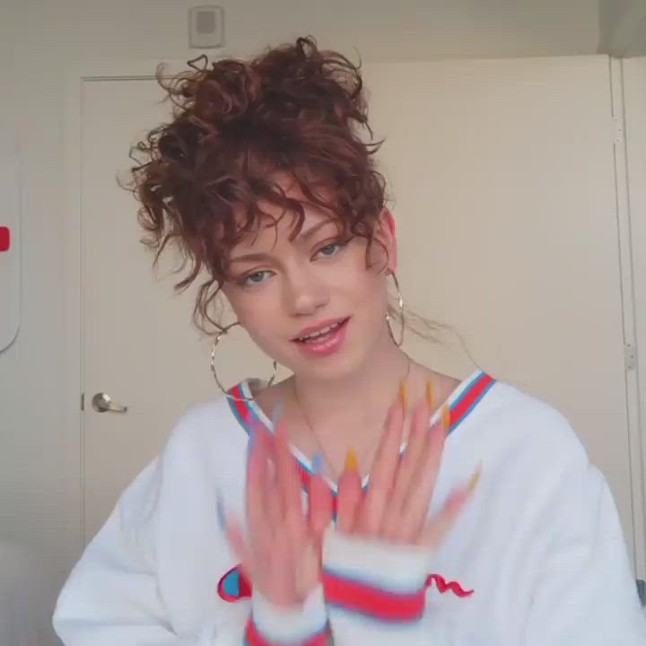 dytto hair up