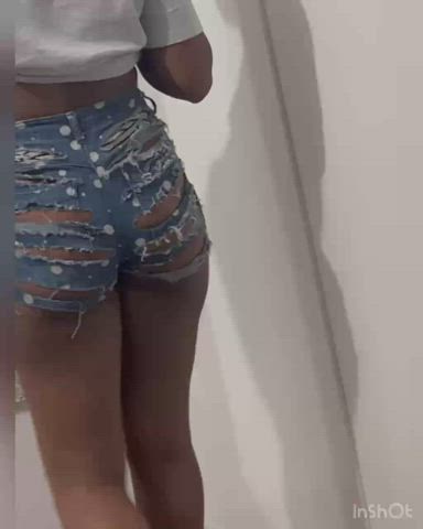 ass bubble butt exhibitionism hotwife milf mom panties shorts voyeur gif