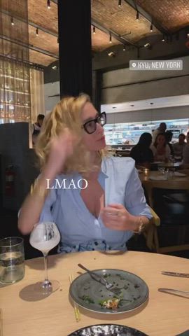 Flashing bra in restaurant