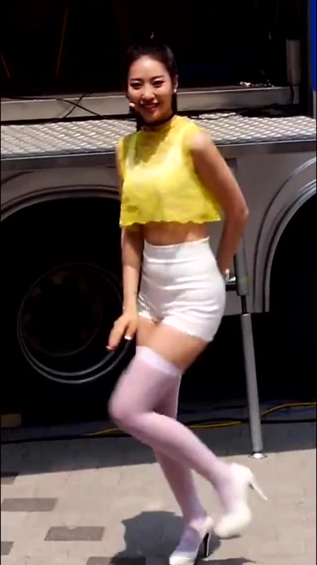 Dahye's booty