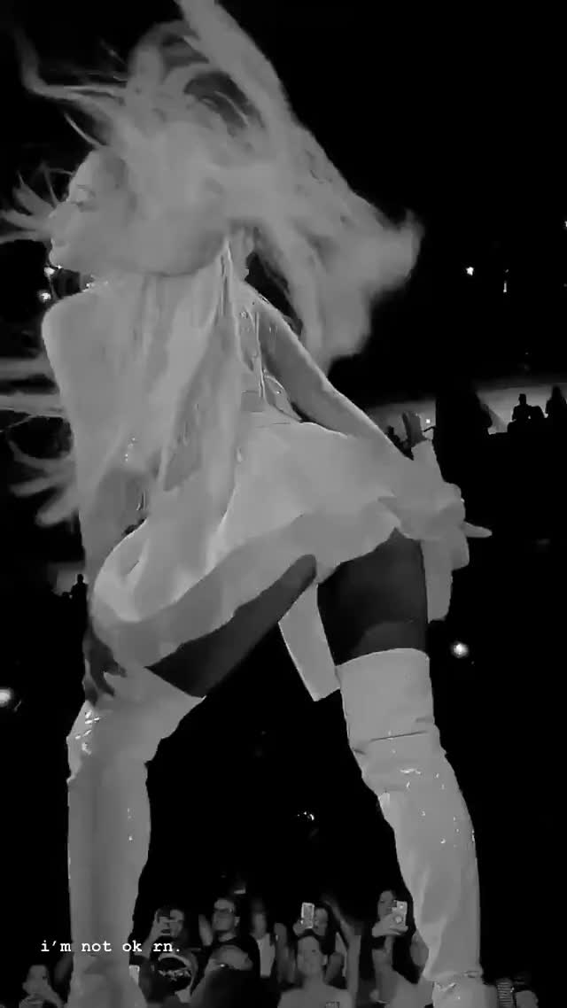 Damn Ariana Booty Dance