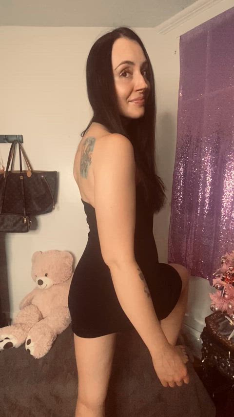 Tall, fit, 33 y.o. inked girl-next-door here that’s ready to play!🔥 I’m a