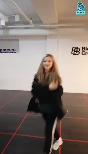 190210 [이달의 소녀] 오빛 얼굴 볼래 LOONA VLIVE 32