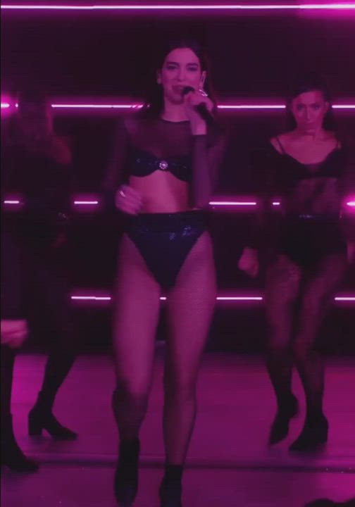 Dua Lipa's ass is so jiggly