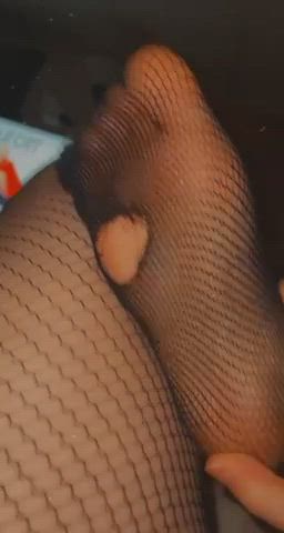 I bet you like my feet in these fishnets hmm? 😍🥰 info in bio