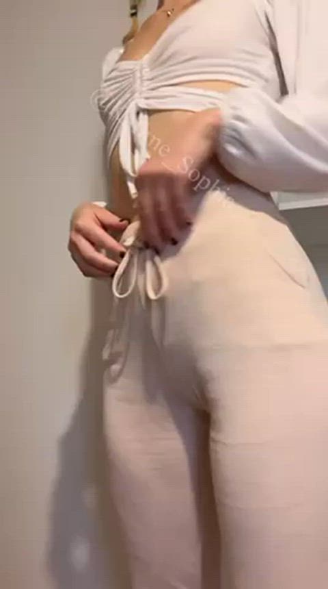 amateur ass ass shaking big ass blonde see through clothing gif