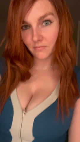 Areolas Big Nipples Bouncing Tits Flashing Green Eyes Huge Tits Natural Tits Redhead