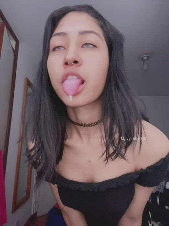 TikTok Tongue