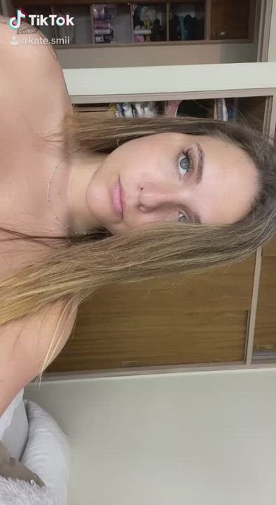 20 ? I am very interactive with fans ? Many PHOTOS and VIDEOS. B/G - BJ - Cumshots